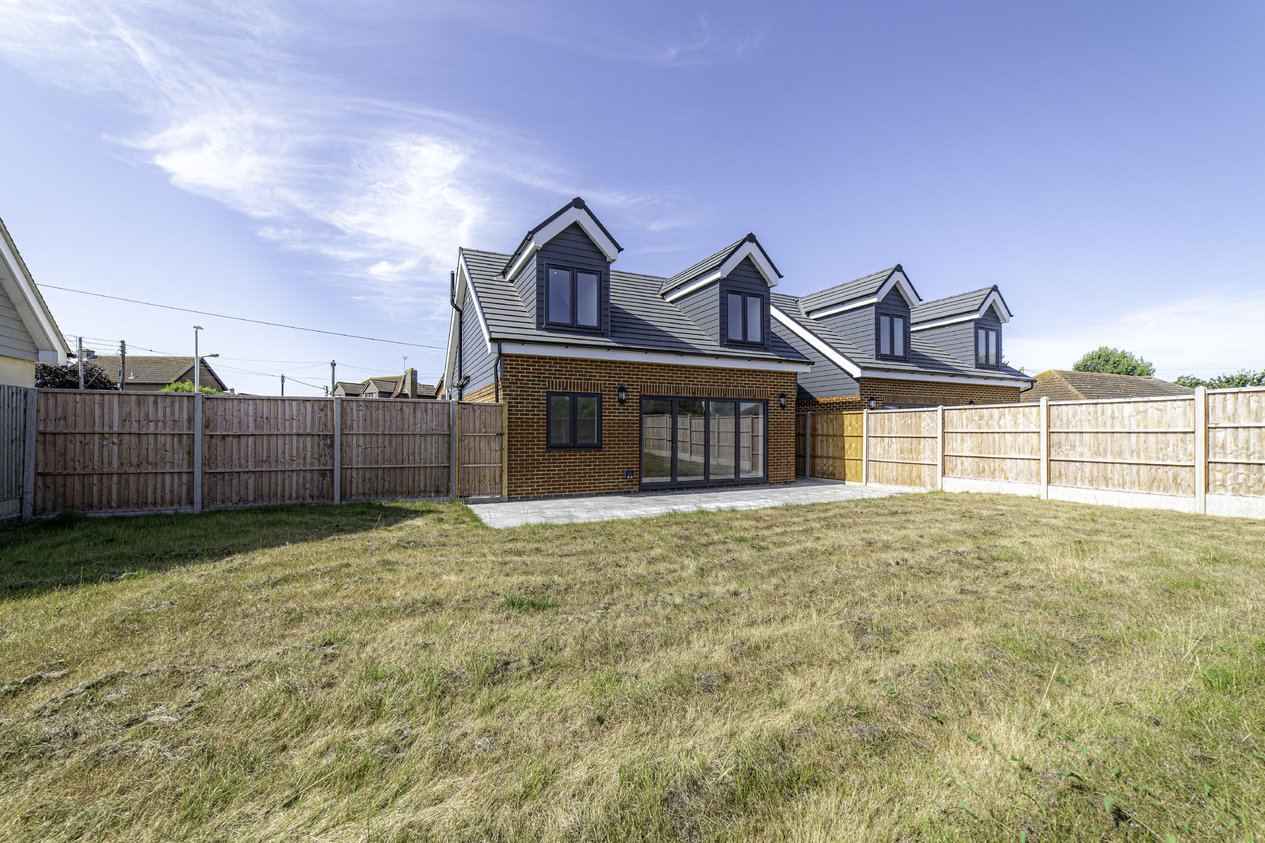 Properties For Sale in Fairway Close Romney Marsh
