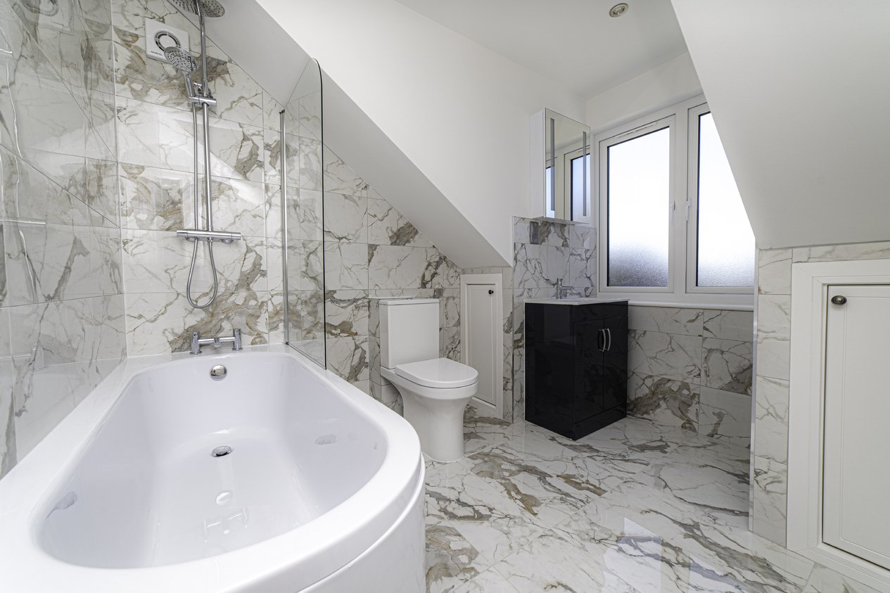 Properties For Sale in Fairway Close Romney Marsh