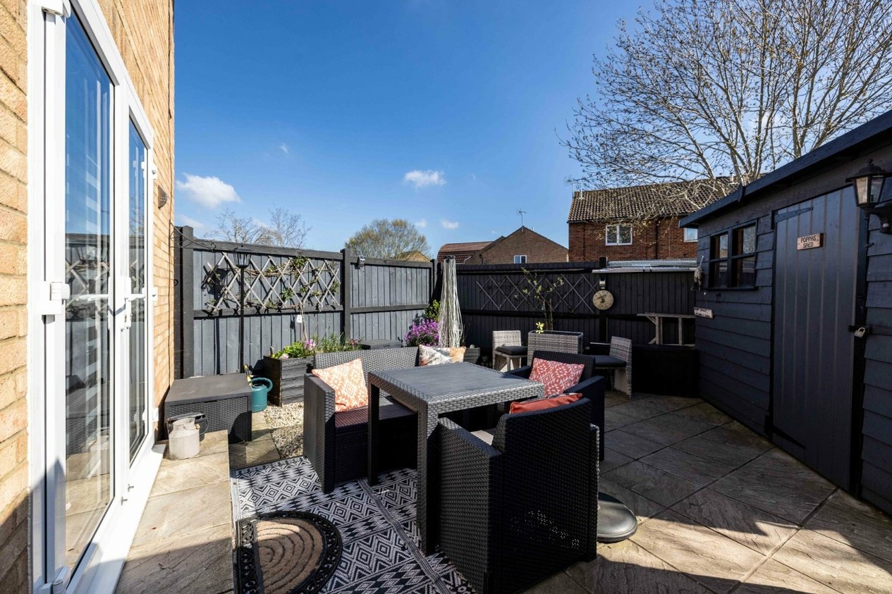 Properties Under Offer in Falcon Way Ashford