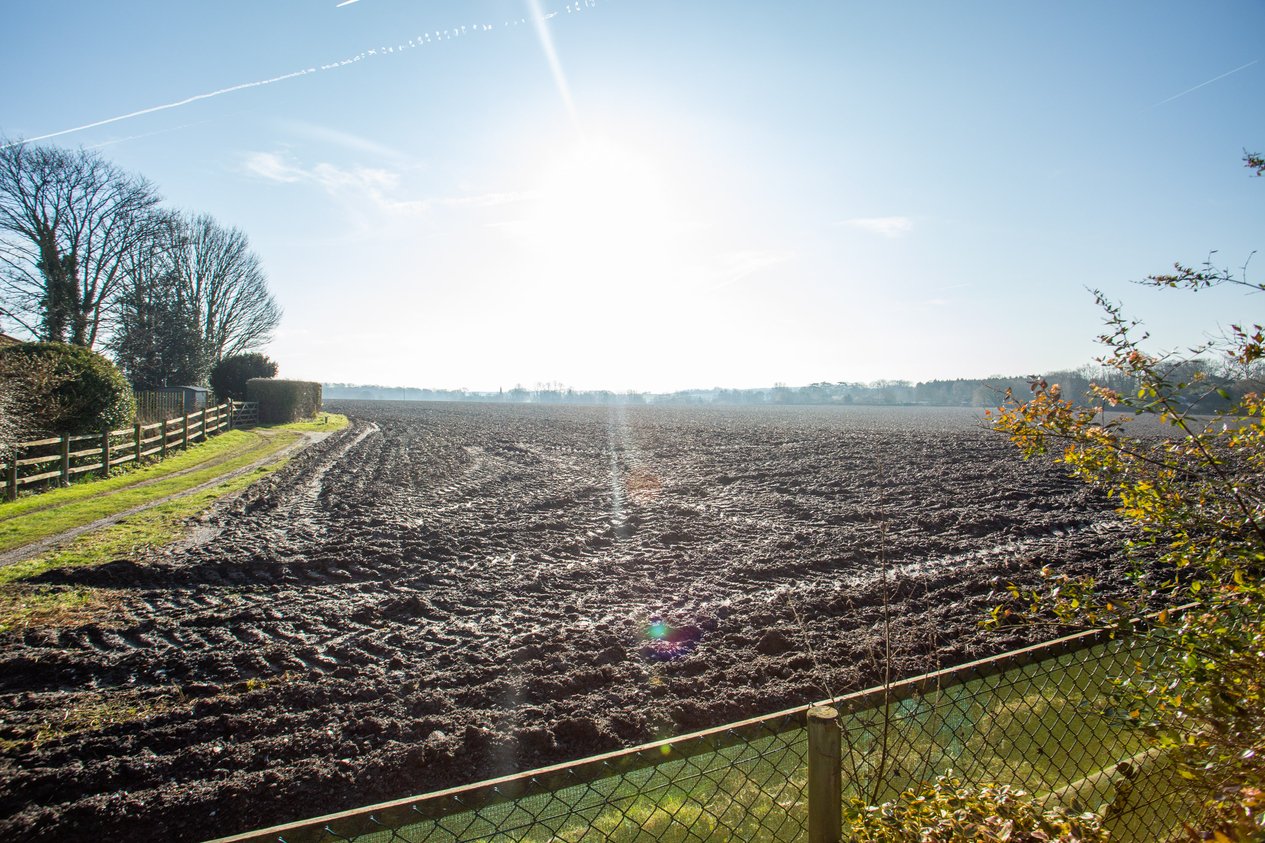 Properties Under Offer in Faussett Hill Canterbury