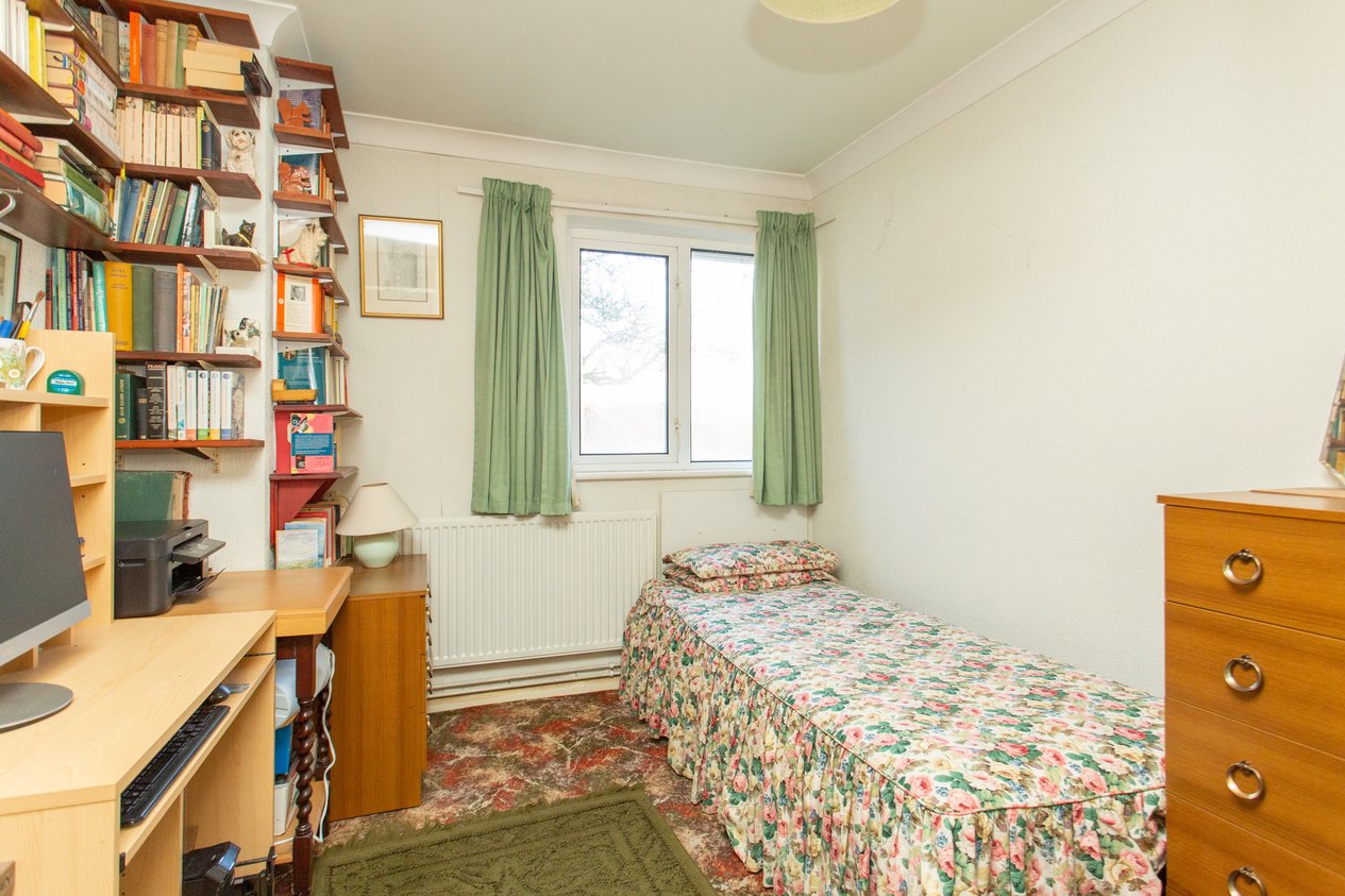 Properties Under Offer in Faussett Hill Canterbury