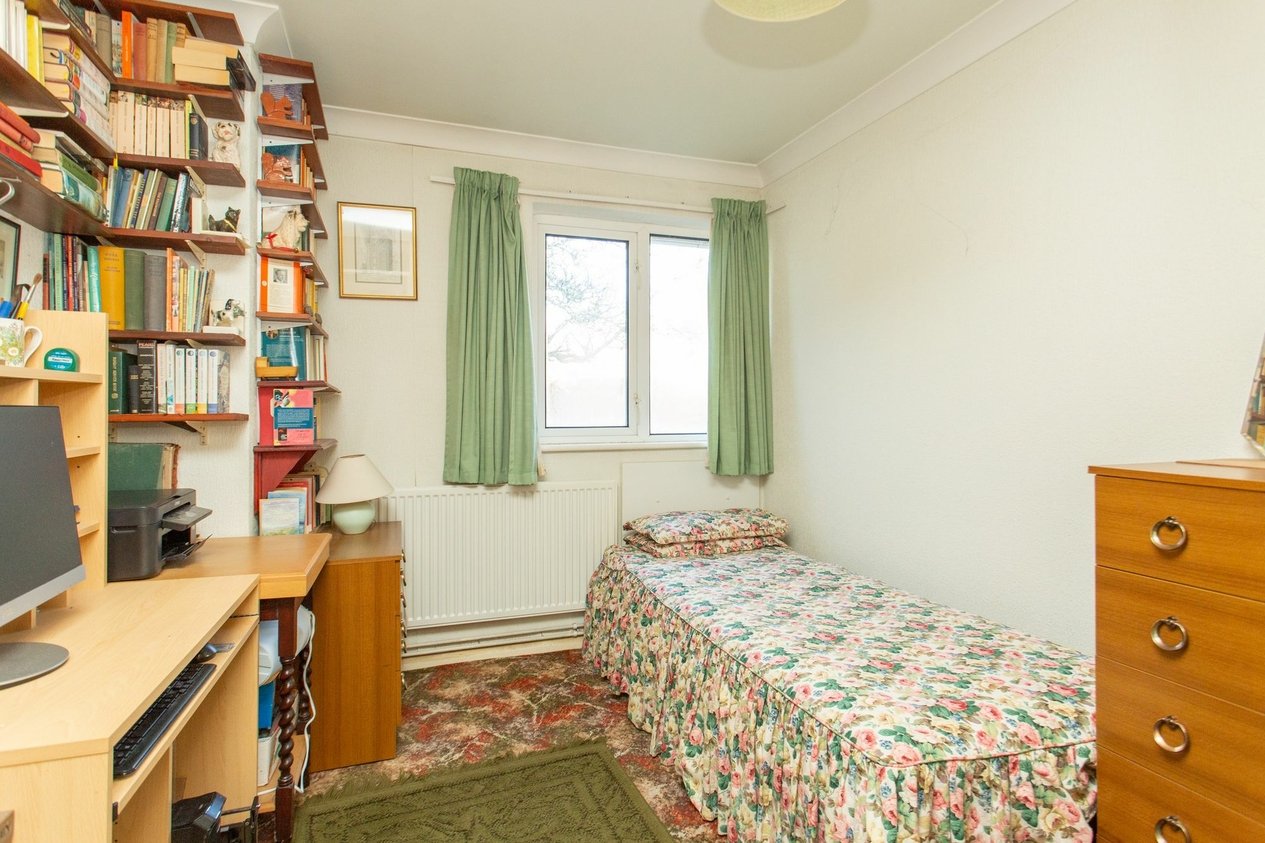 Properties For Sale in Faussett Hill  Street End