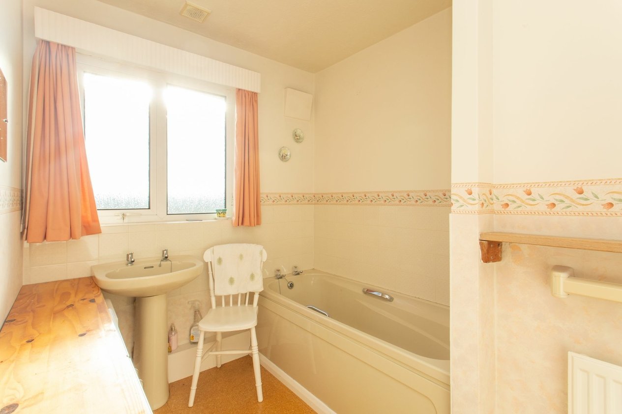 Properties For Sale in Faussett Hill  Street End