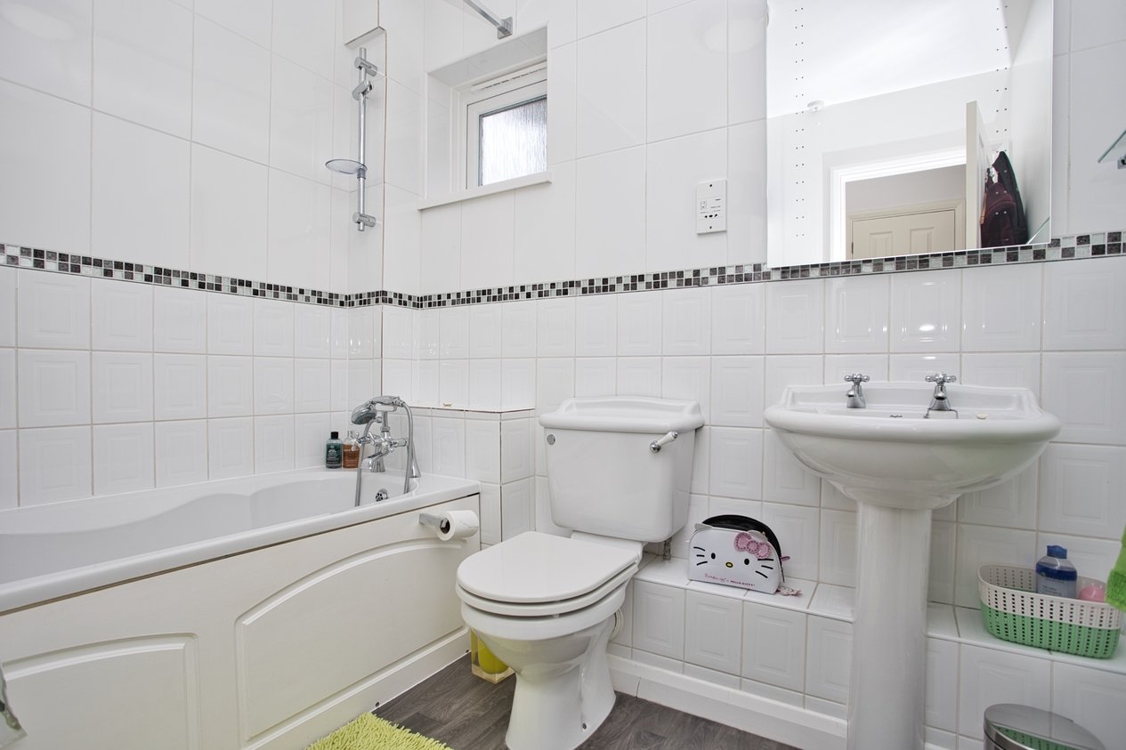 Properties For Sale in Fenton Court Deal