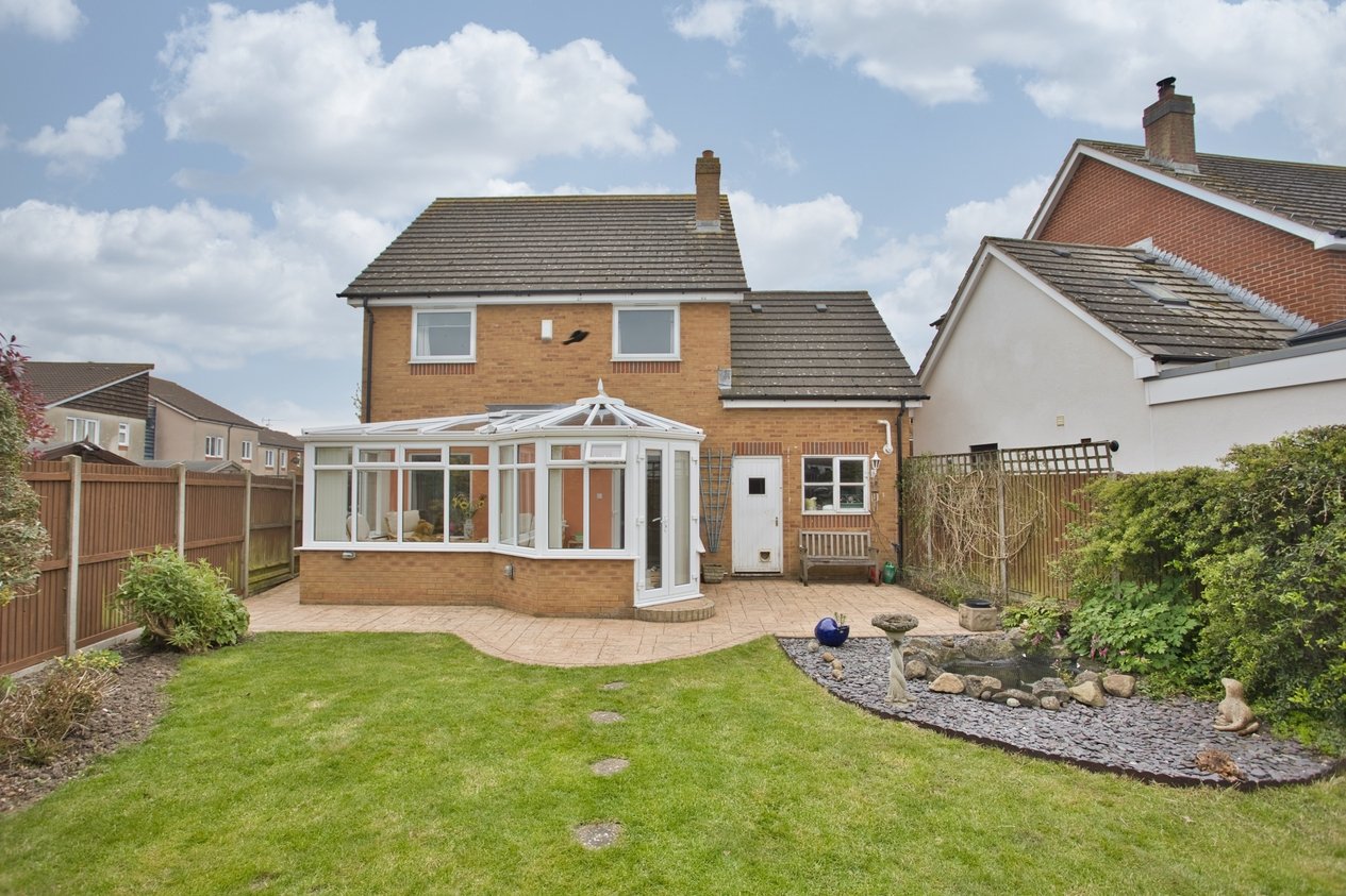 Properties For Sale in Fenton Court Deal