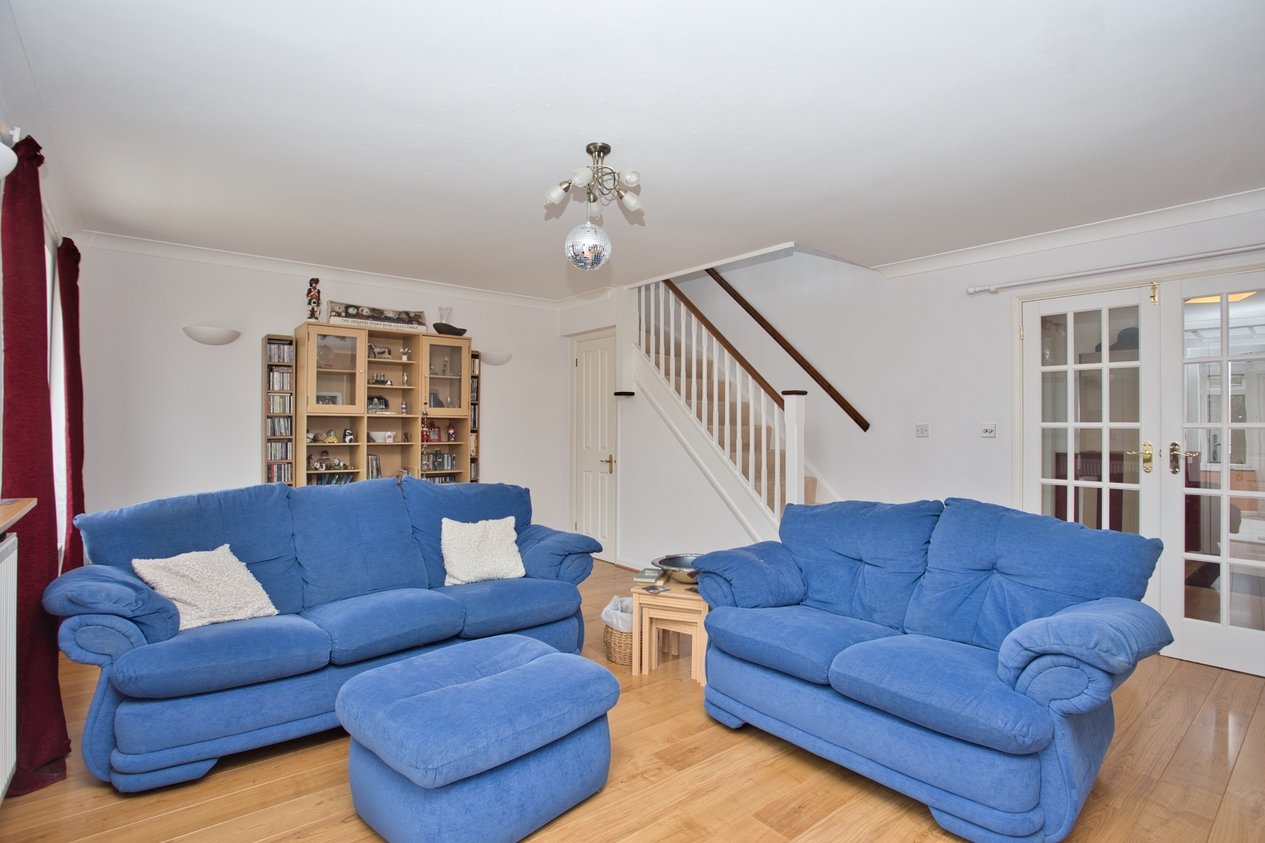 Properties For Sale in Fenton Court Deal
