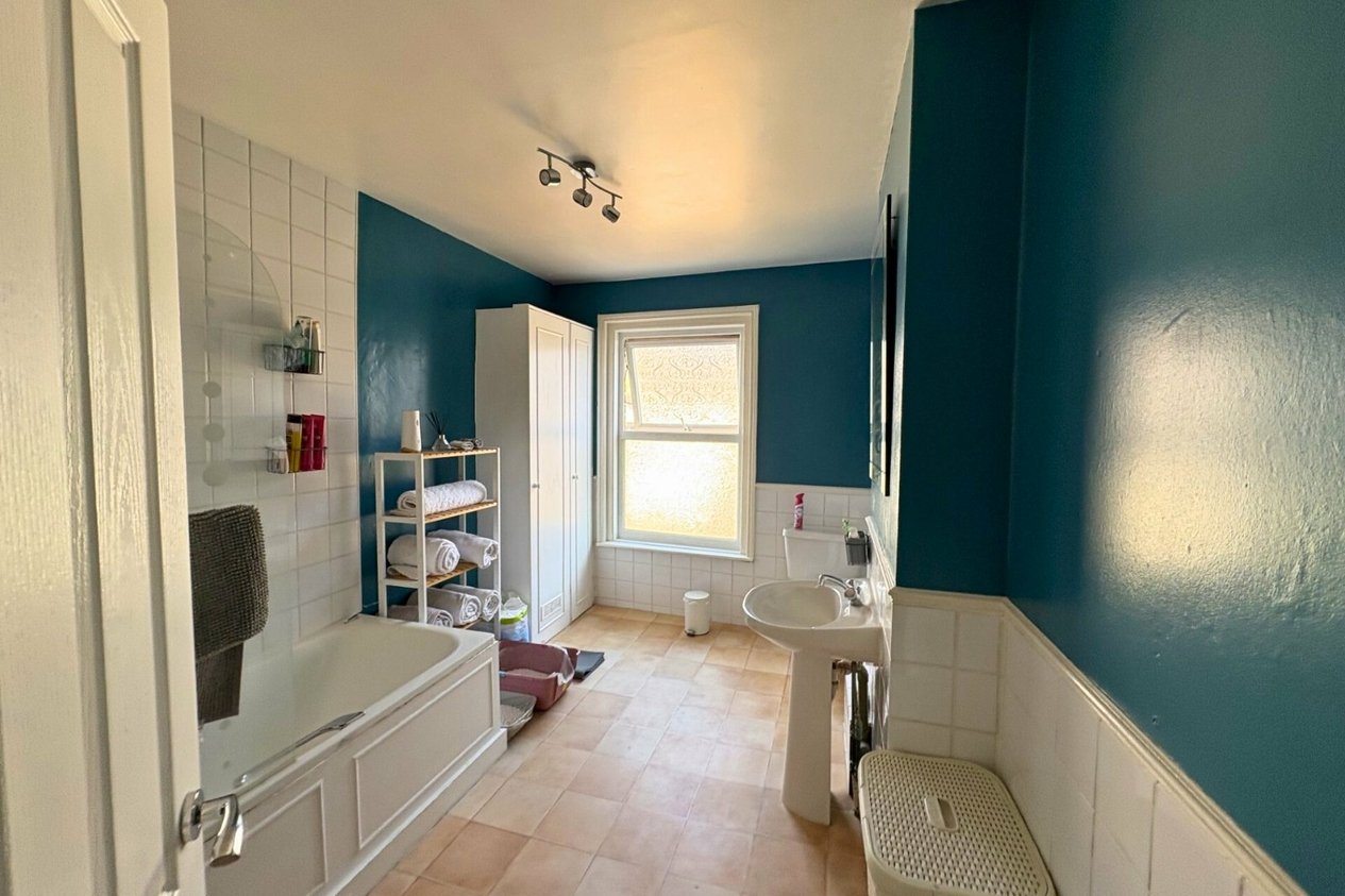 Properties Under Offer in Fernbank Crescent Folkestone