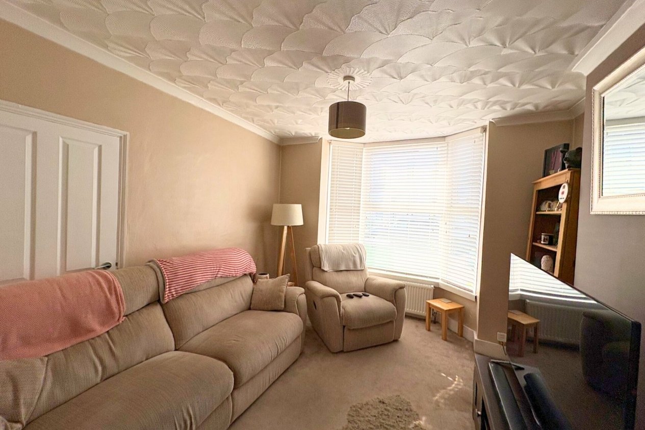 Properties Under Offer in Fernbank Crescent Folkestone