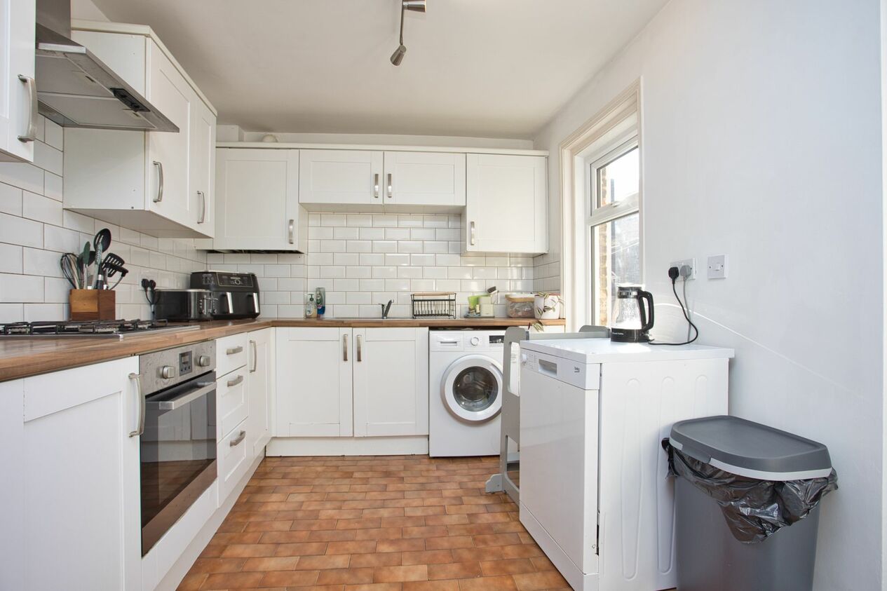 Properties Sold Subject To Contract in Fernbank Crescent  Folkestone