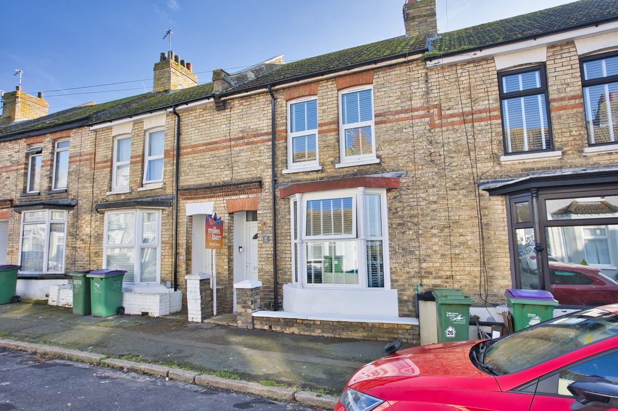 Properties Under Offer in Fernbank Crescent Folkestone