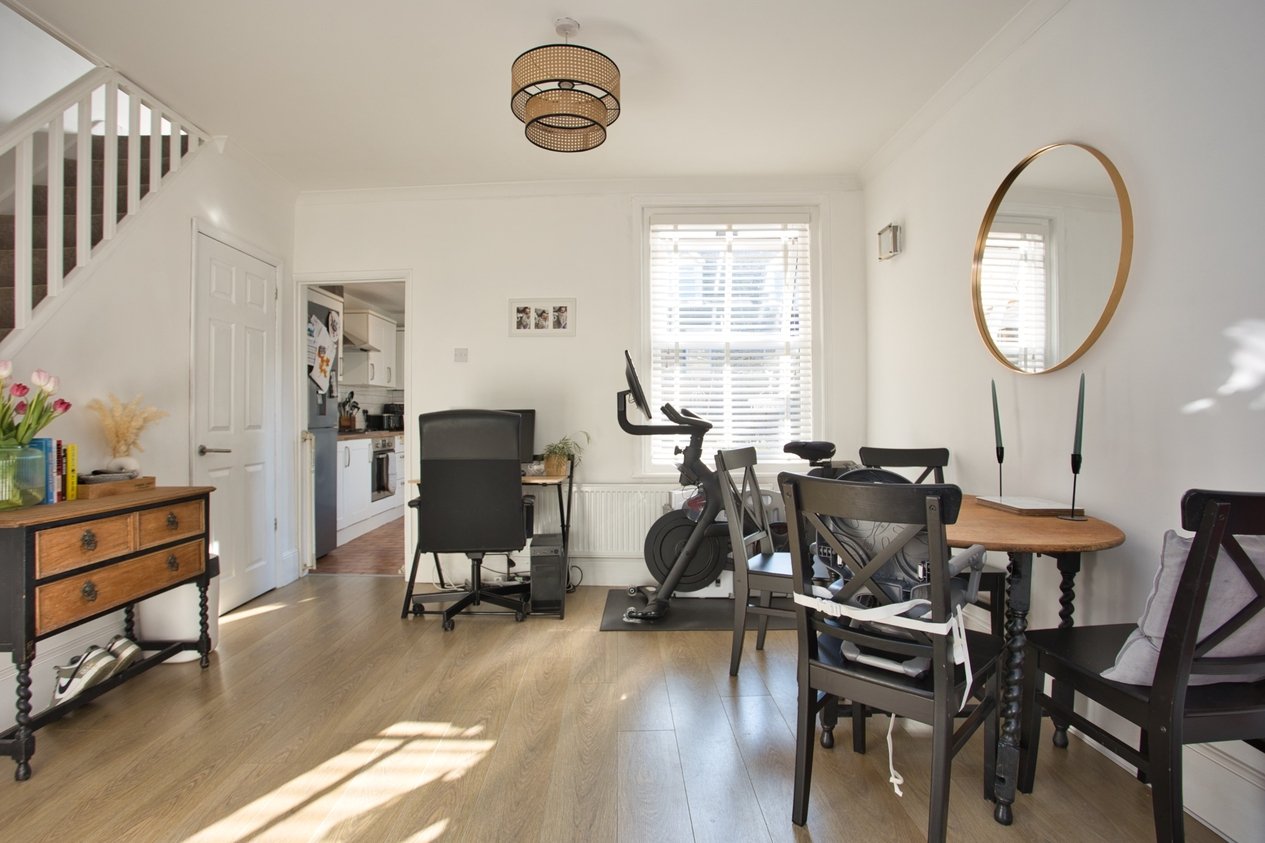 Properties Under Offer in Fernbank Crescent Folkestone