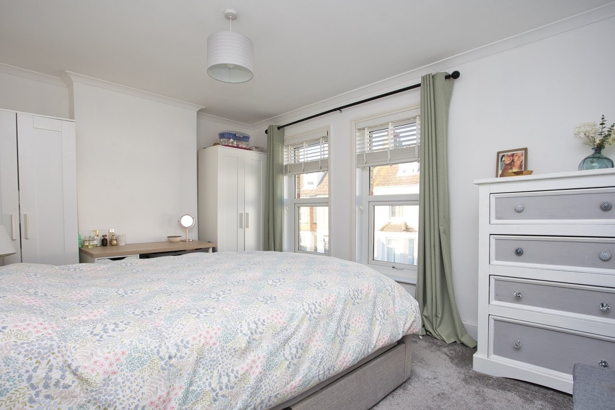 Properties Under Offer in Fernbank Crescent Folkestone