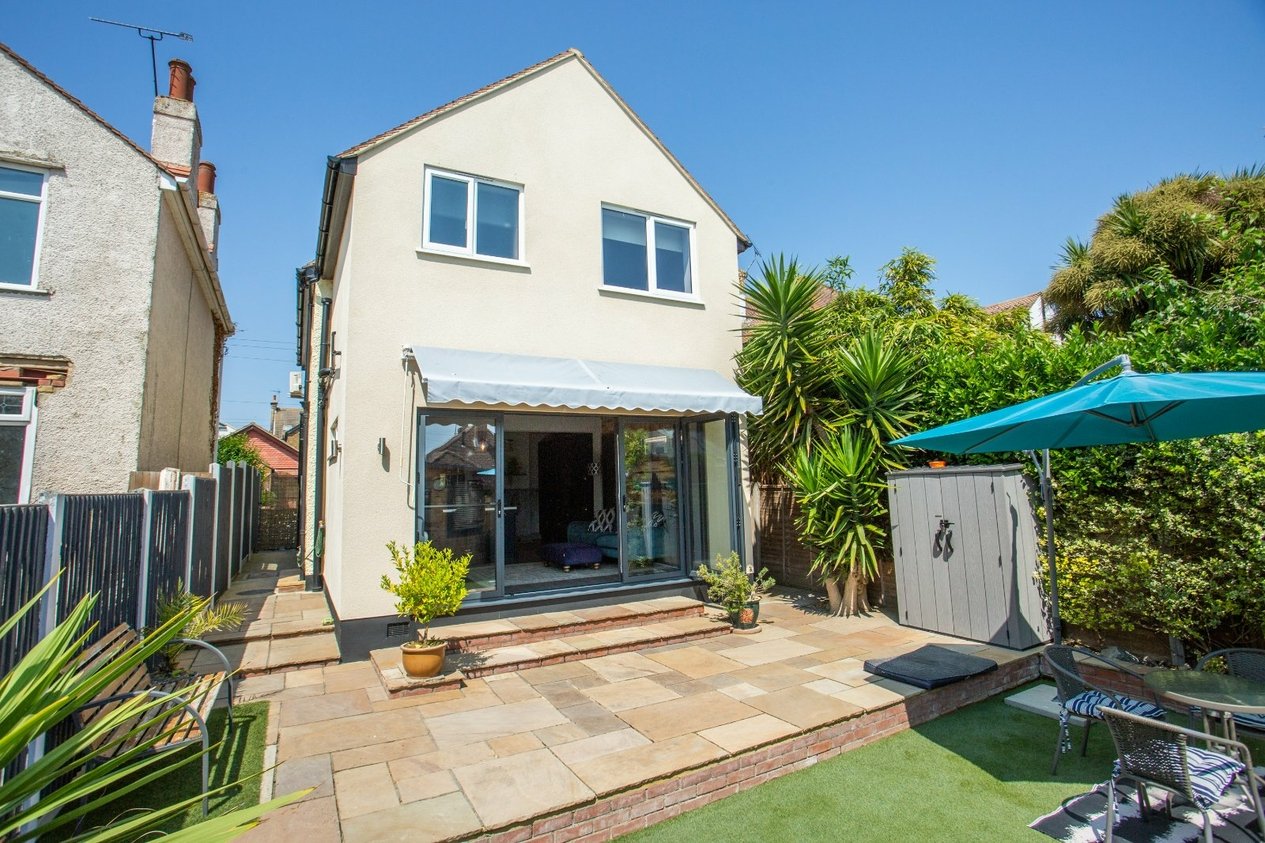 Properties For Sale in Fernlea Avenue Herne Bay