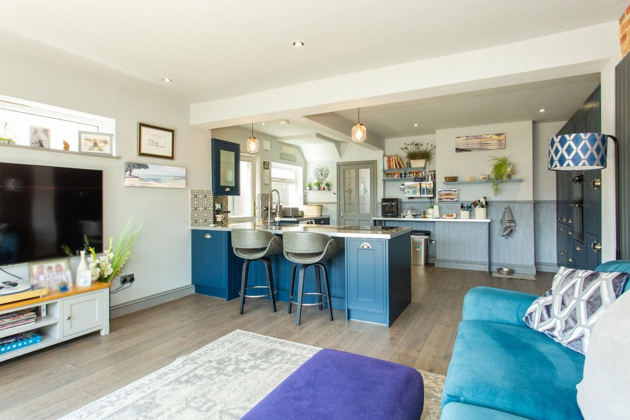 Properties For Sale in Fernlea Avenue Herne Bay