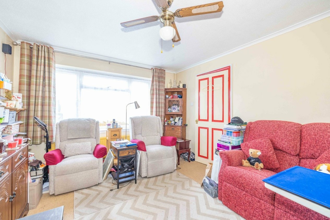 Properties Under Offer in Field Avenue Canterbury