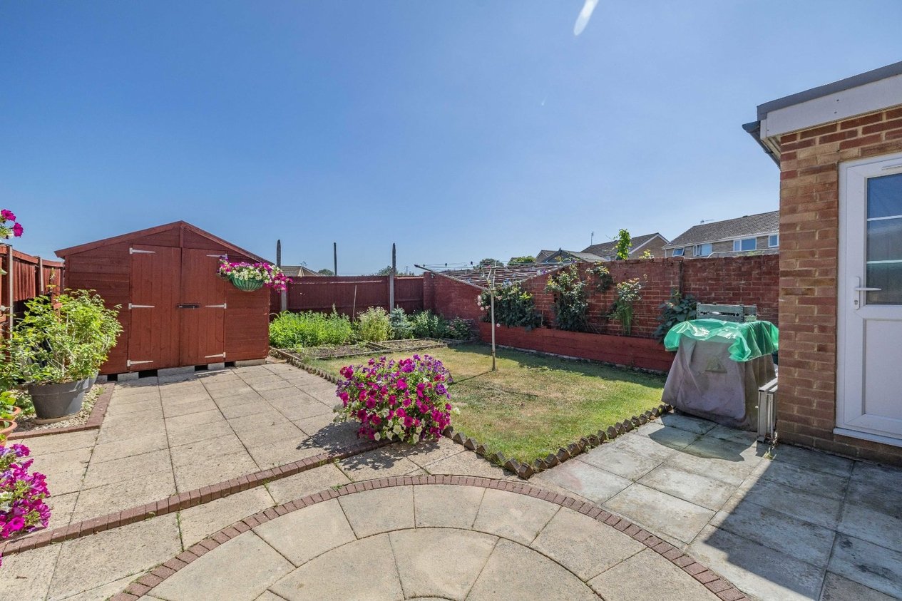 Properties Under Offer in Field Avenue Canterbury