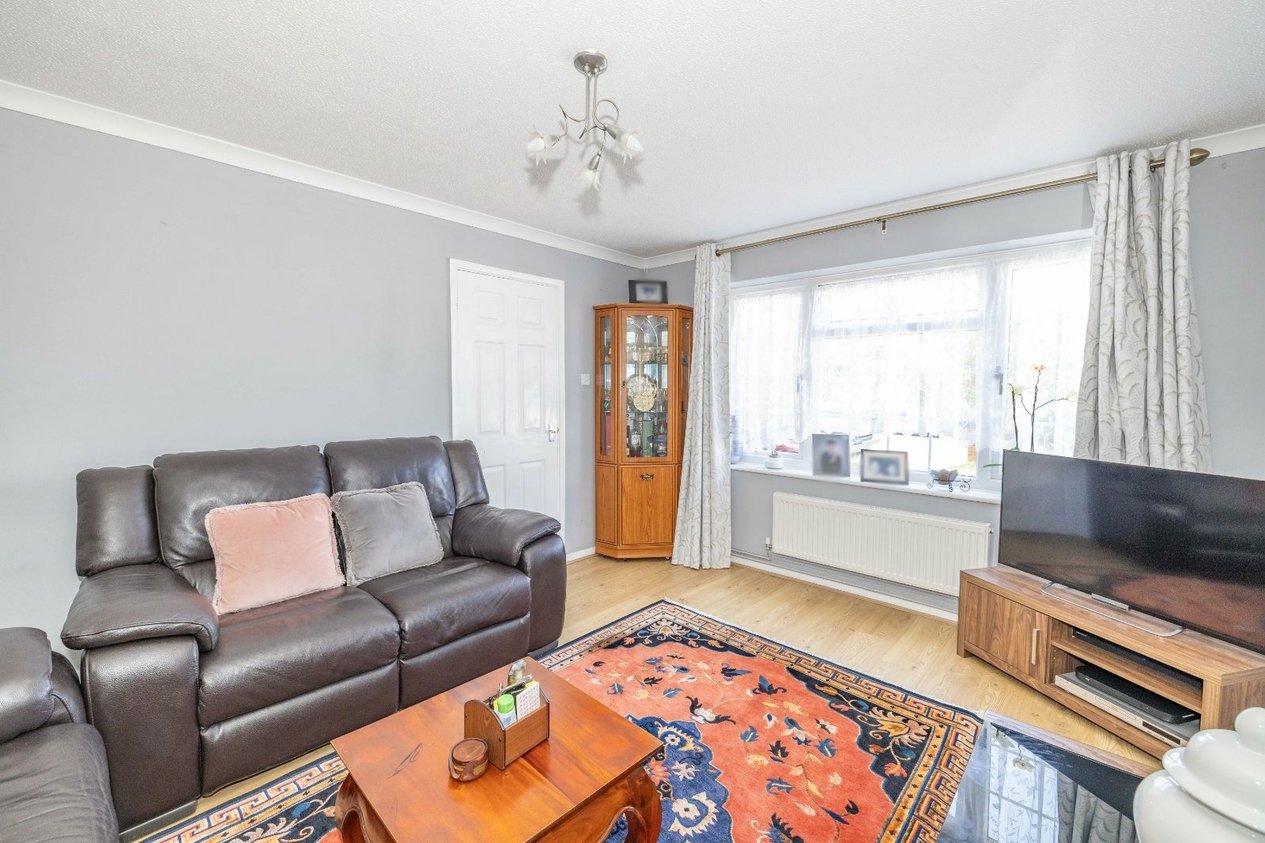 Properties Under Offer in Field Avenue Canterbury