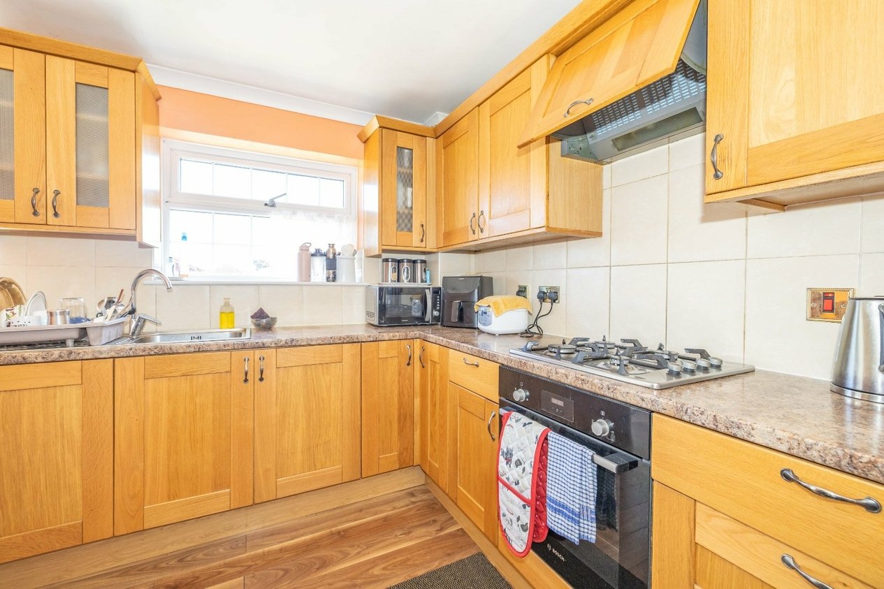 Properties Under Offer in Field Avenue Canterbury
