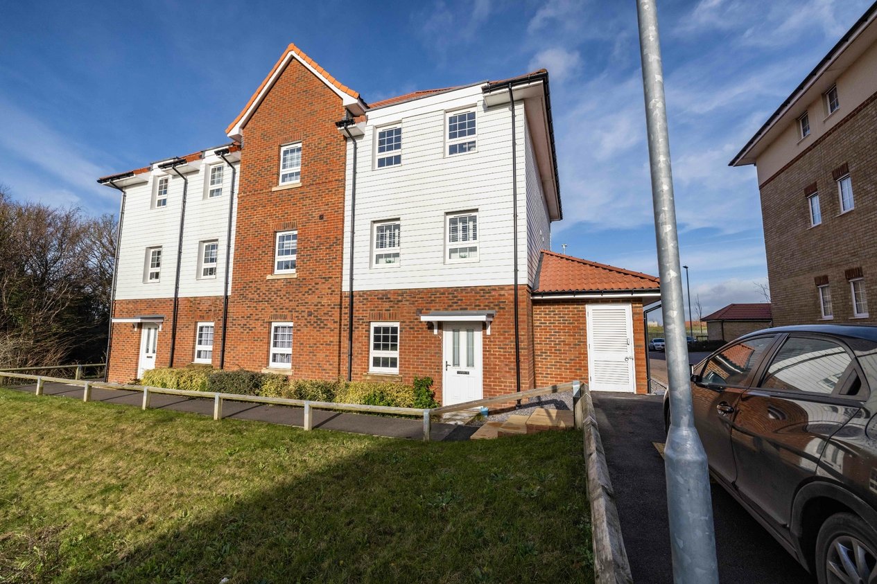 Properties For Sale in Fife Way Aylesham