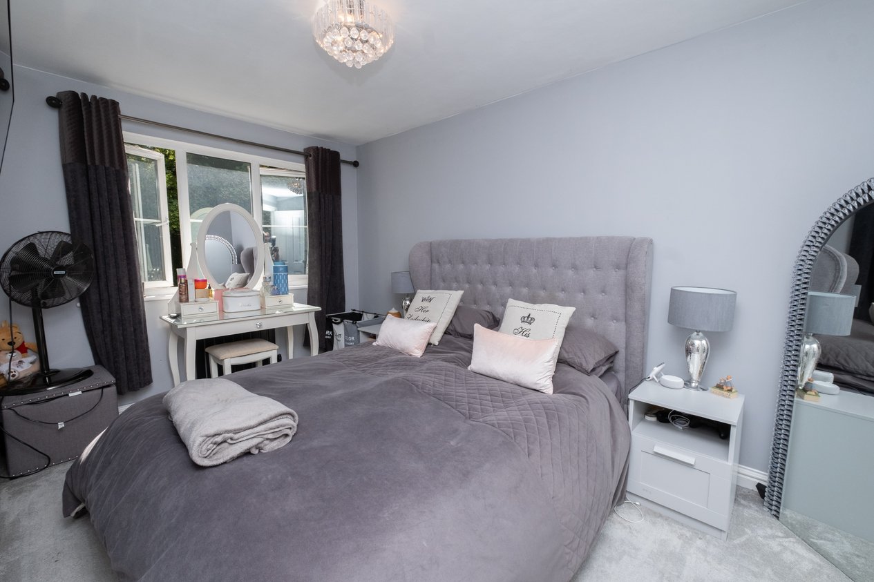 Properties Under Offer in Finch Close Faversham