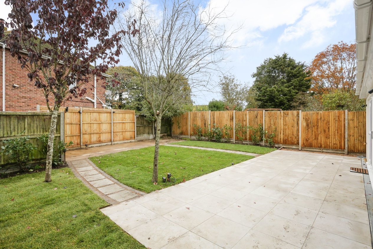 Properties For Sale in Firtree Close  Rough Common
