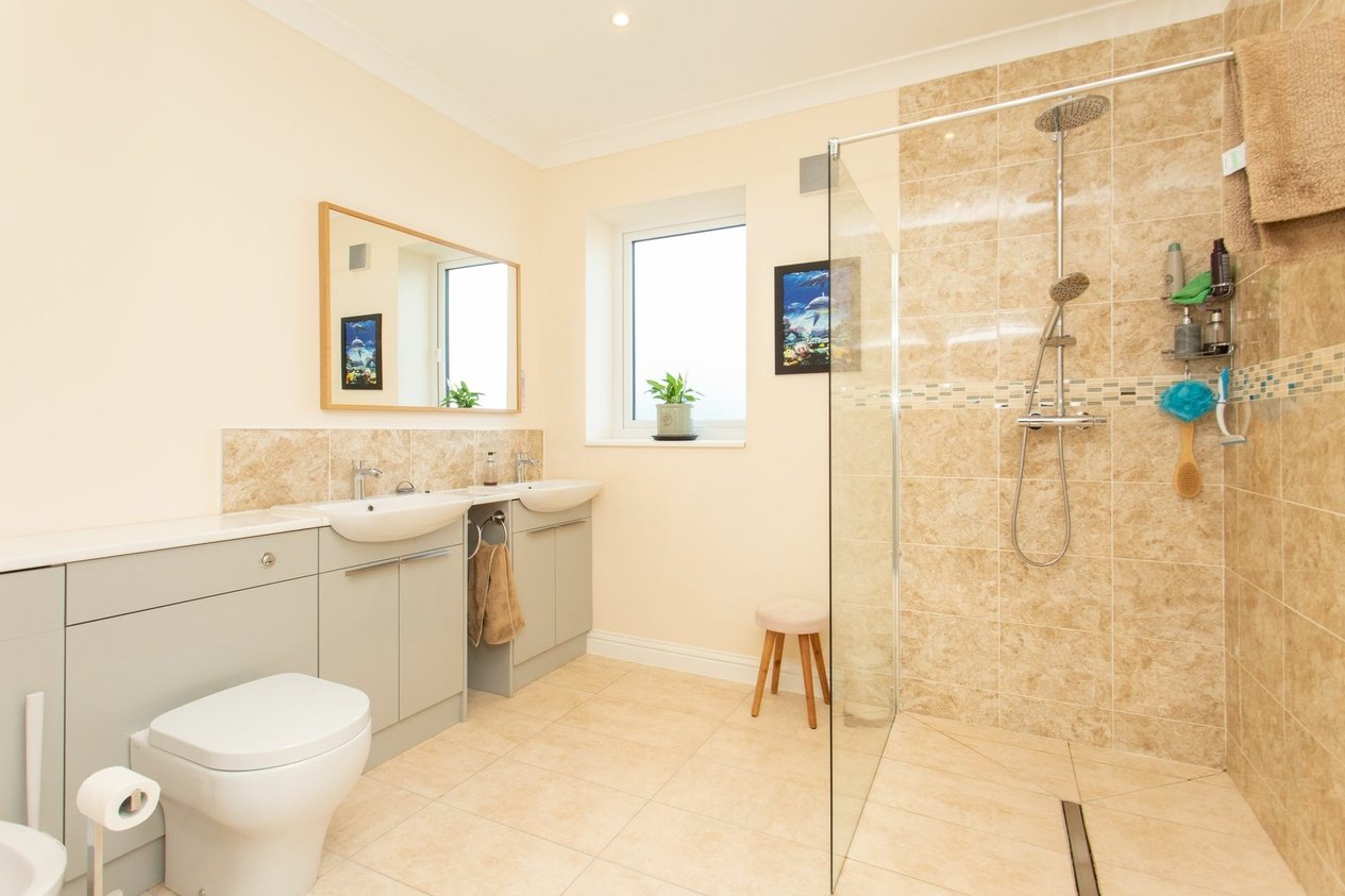 Properties For Sale in Fitzroy Avenue  Broadstairs