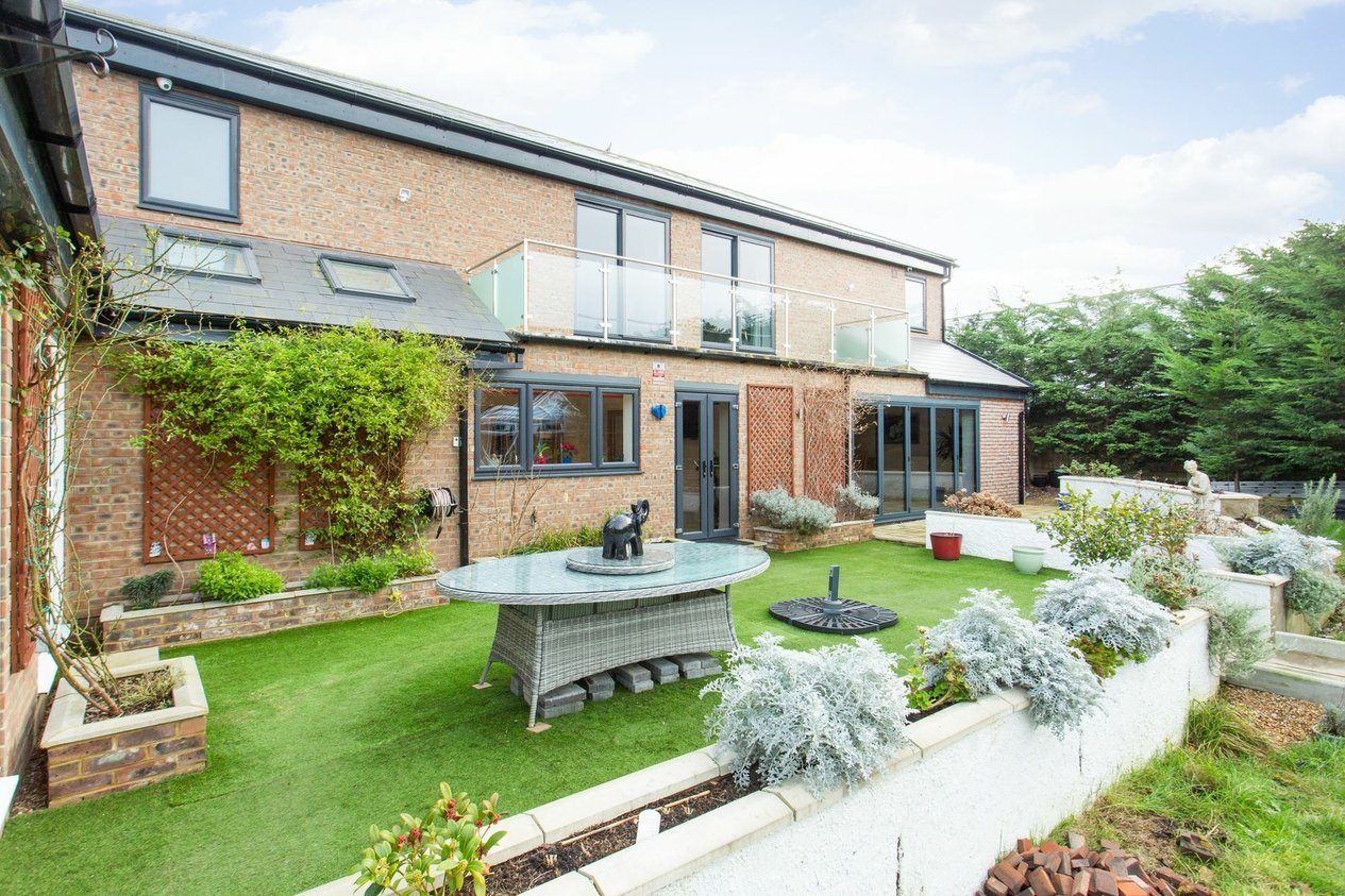 Properties For Sale in Fitzroy Avenue  Broadstairs
