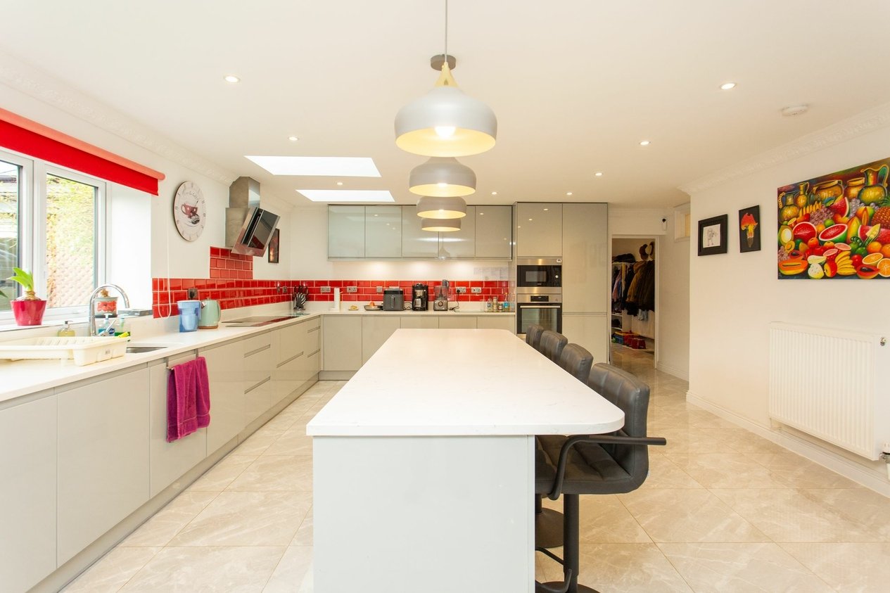 Properties For Sale in Fitzroy Avenue  Broadstairs