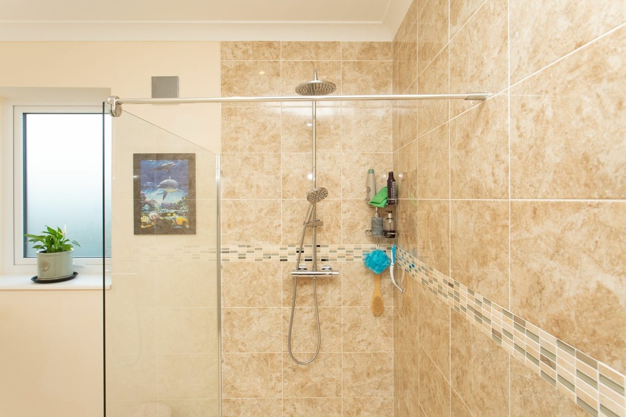 Properties For Sale in Fitzroy Avenue  Broadstairs