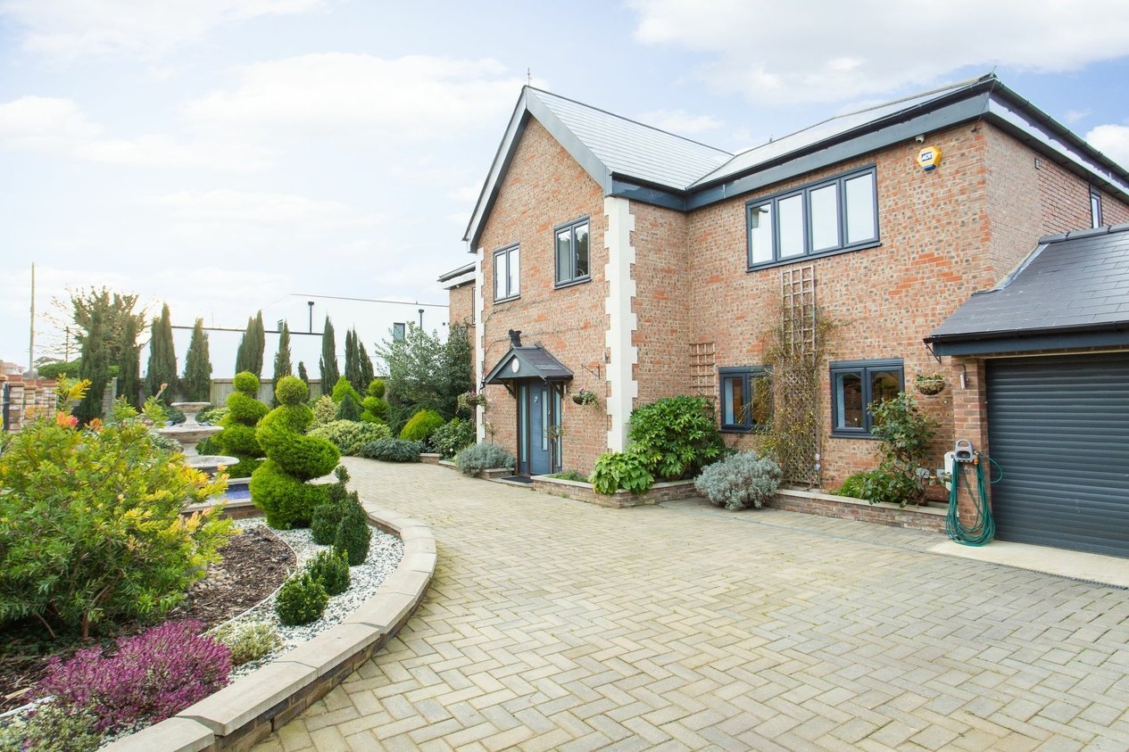 Properties For Sale in Fitzroy Avenue  Broadstairs