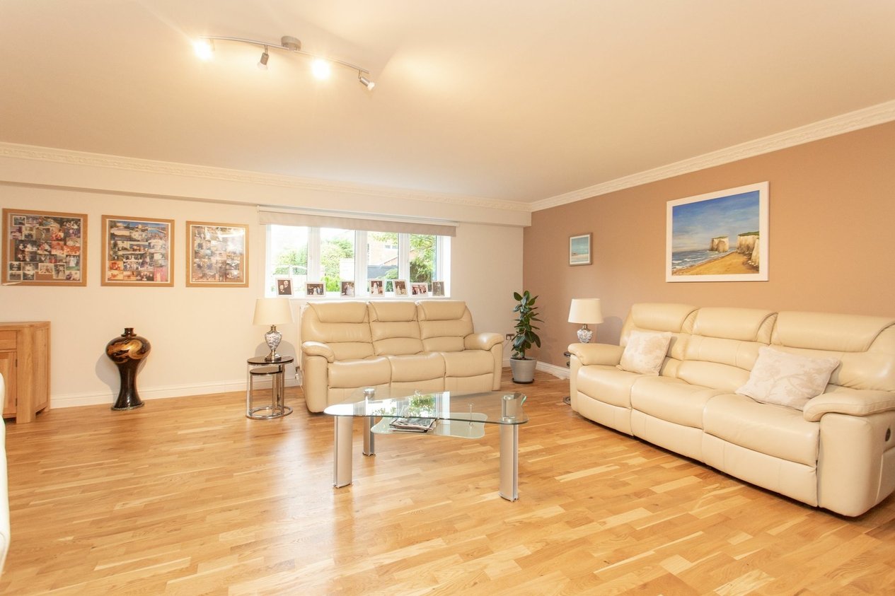 Properties For Sale in Fitzroy Avenue  Broadstairs