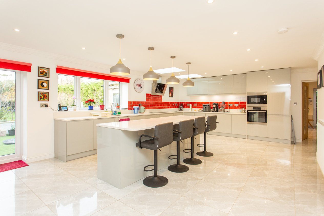 Properties For Sale in Fitzroy Avenue Broadstairs
