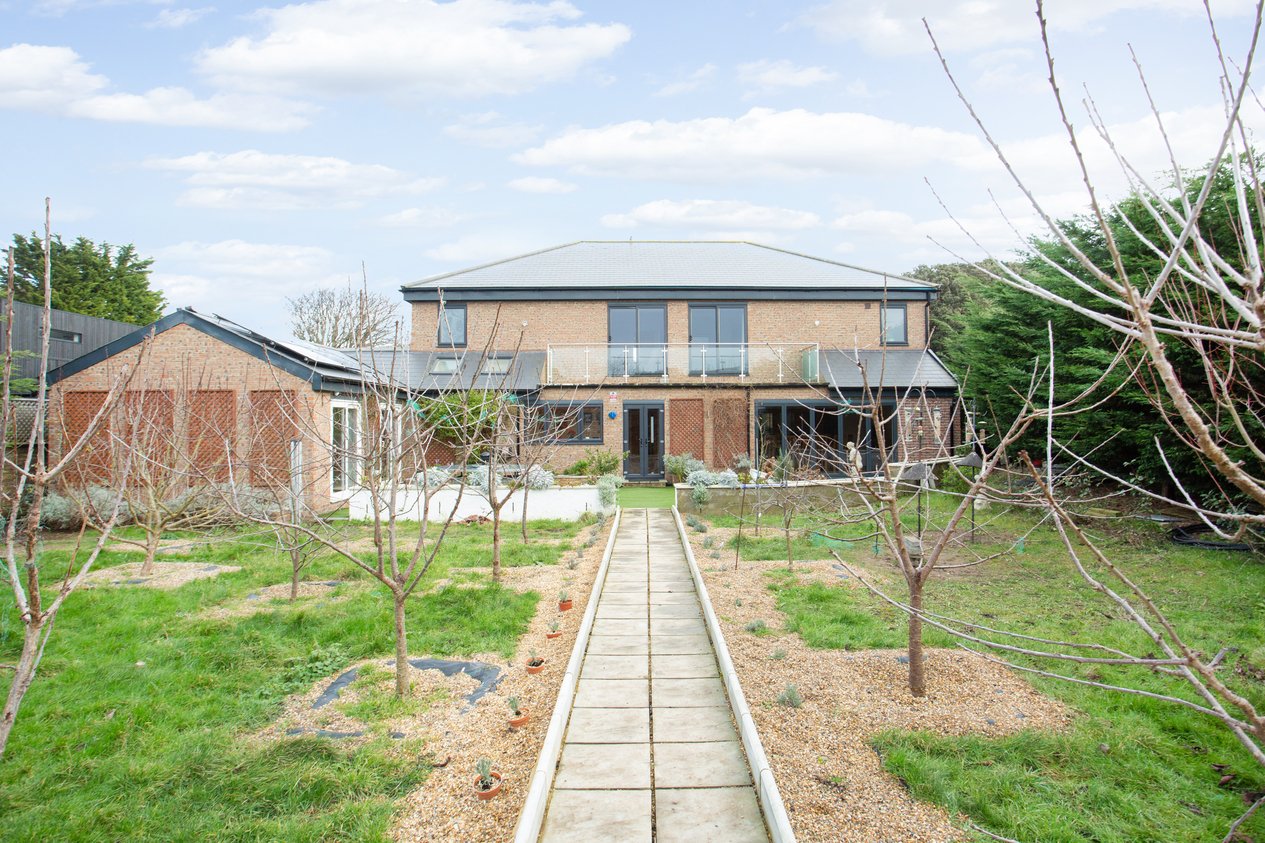 Properties For Sale in Fitzroy Avenue Broadstairs