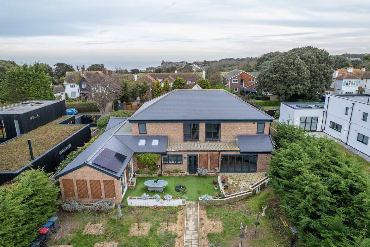 Properties For Sale in Fitzroy Avenue Broadstairs