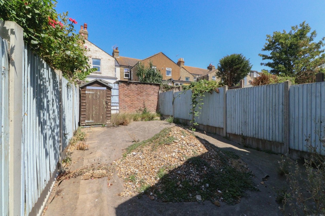 Properties For Sale in Fitzroy Avenue Margate