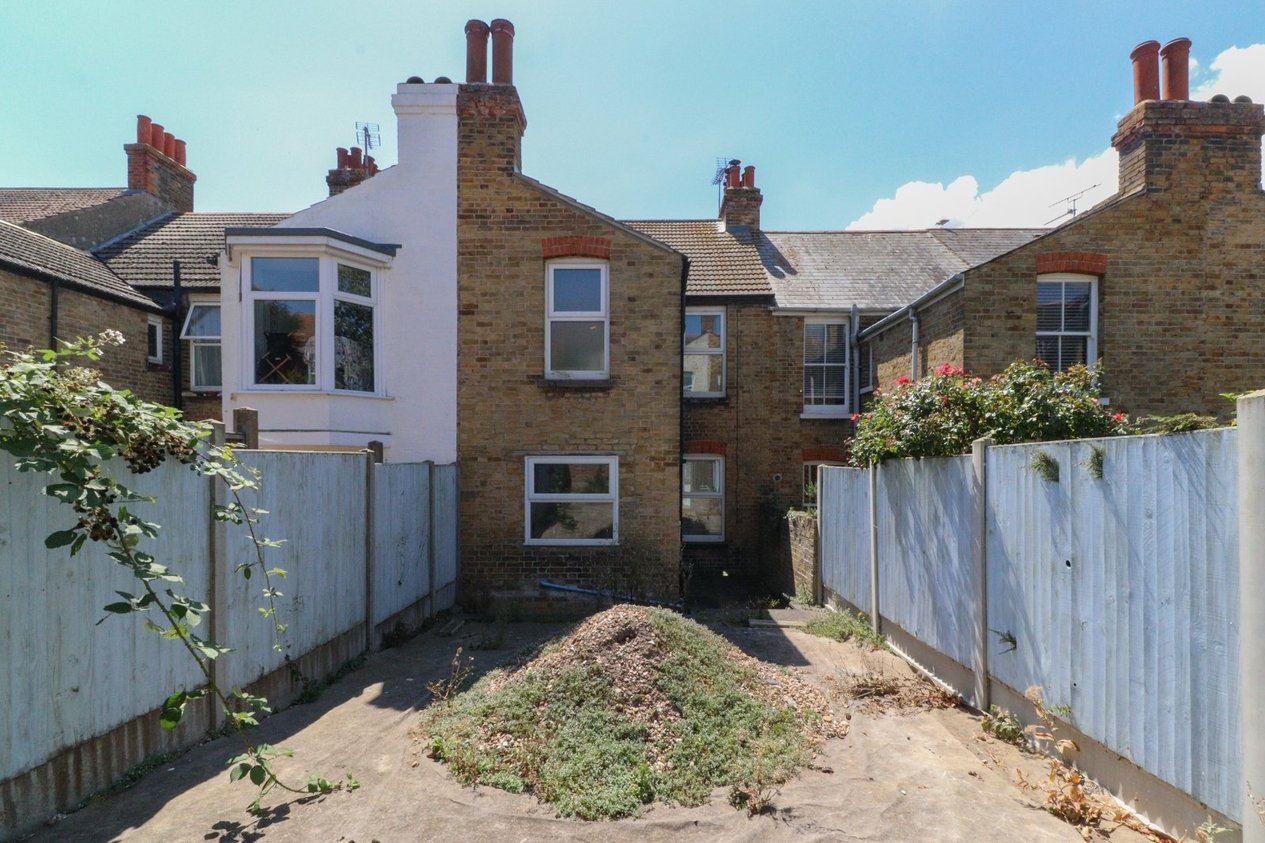 Properties For Sale in Fitzroy Avenue Margate