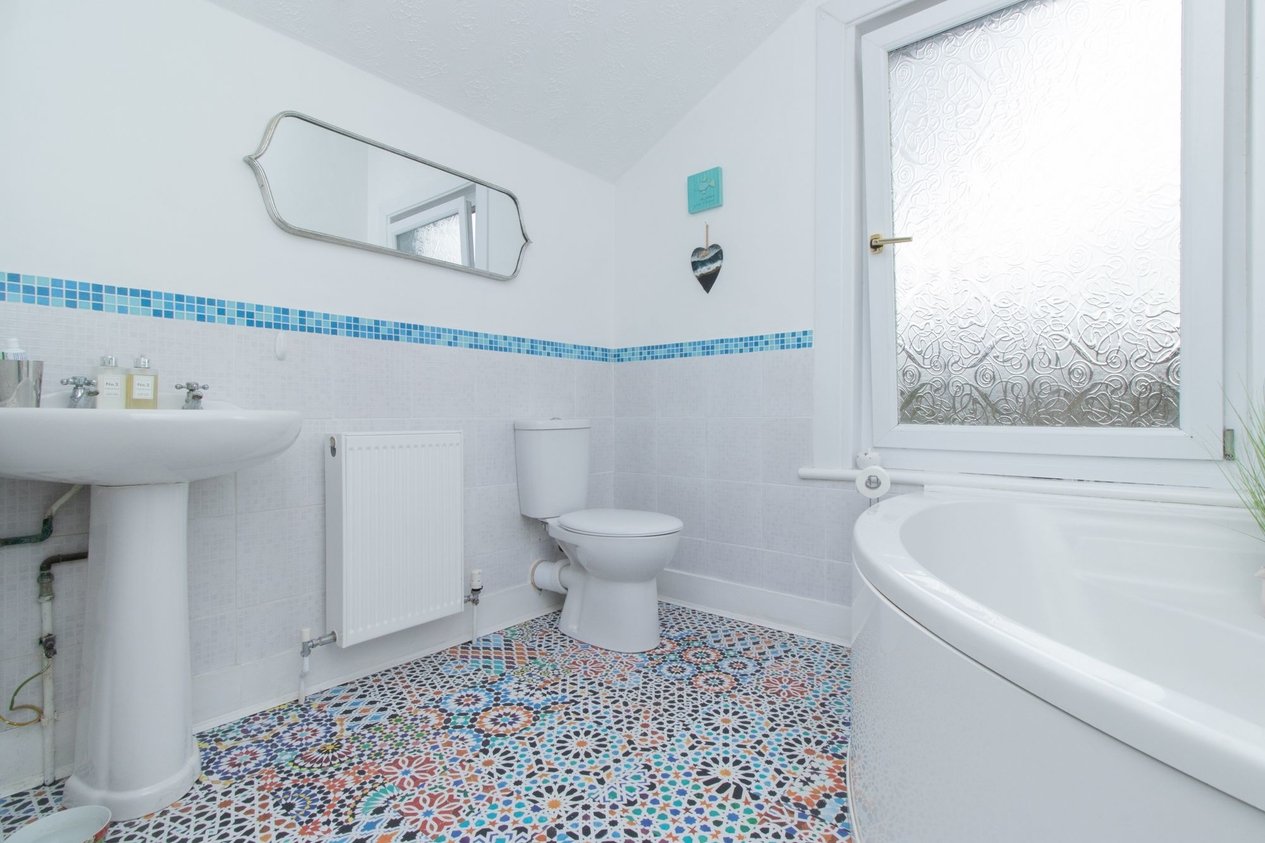 Properties Sold Subject To Contract in Fitzroy Avenue  Margate