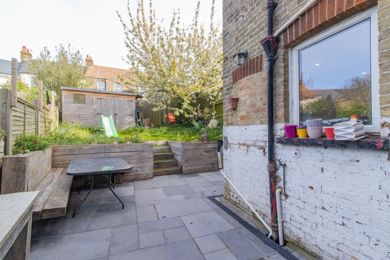 House Terraced for sale in Fitzroy Avenue,Margate Miles & Barr