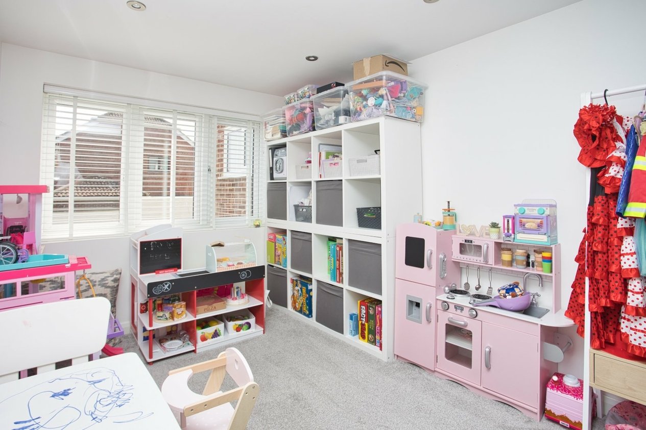 Properties For Sale in Forge Close Dover