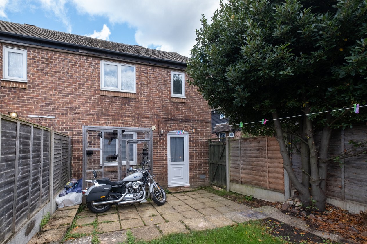Properties For Sale in Forrester Close Canterbury