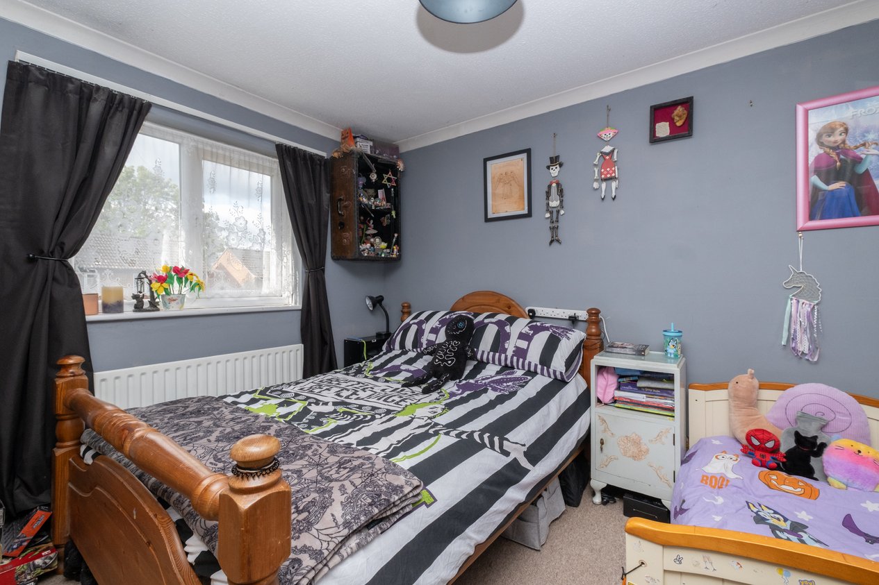 Properties For Sale in Forrester Close Canterbury