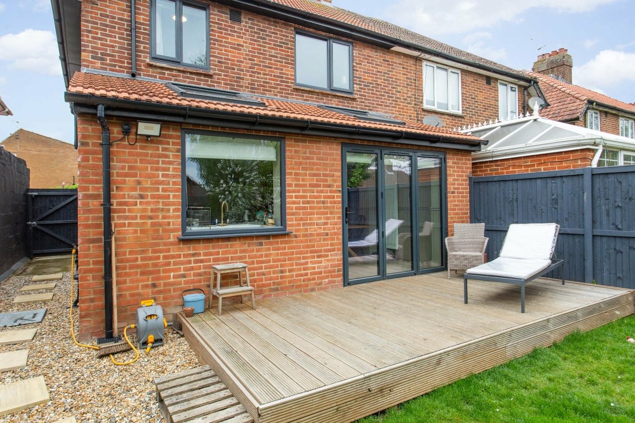 Properties Under Offer in Forty Acres Road Canterbury