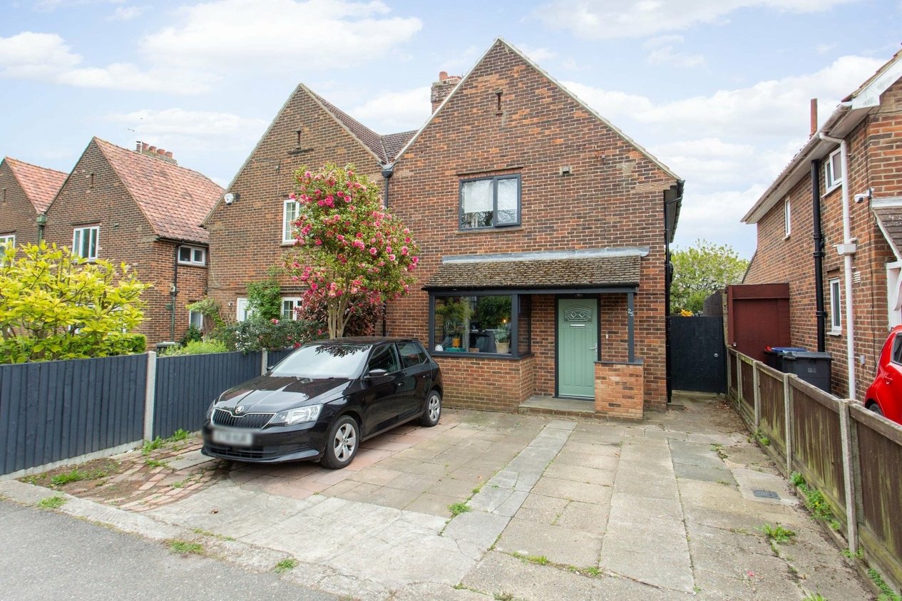 Properties Under Offer in Forty Acres Road Canterbury