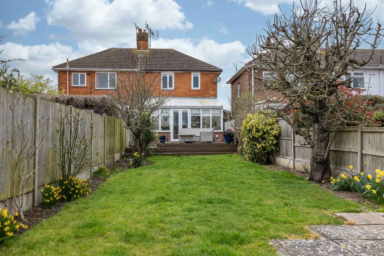 Properties Under Offer in Forty Acres Road Canterbury