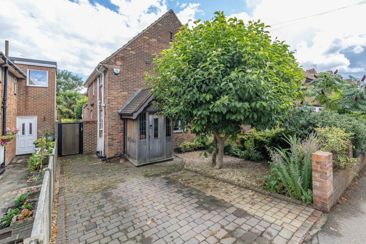 Properties Under Offer in Forty Acres Road Canterbury