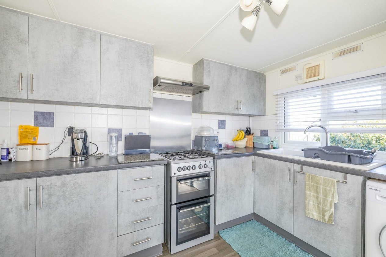 Properties For Sale in Four Horseshoes Park Seasalter Road