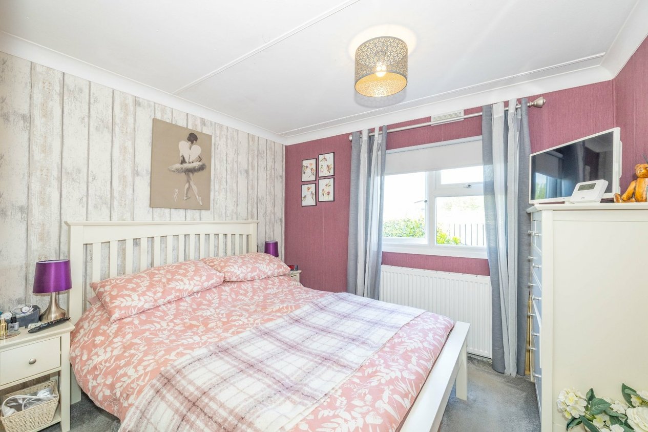 Properties For Sale in Four Horseshoes Park Seasalter Road