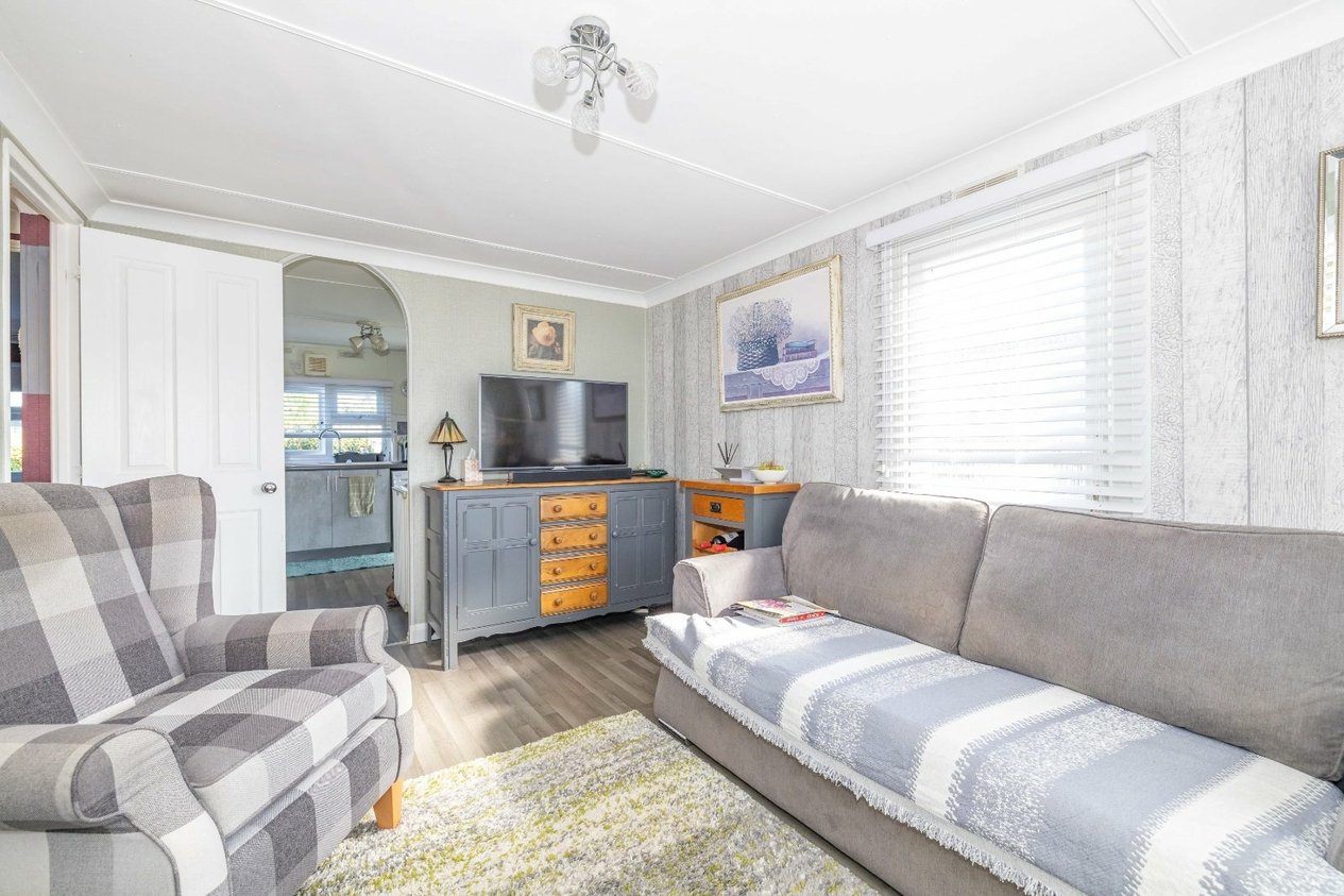 Properties For Sale in Four Horseshoes Park Seasalter Road