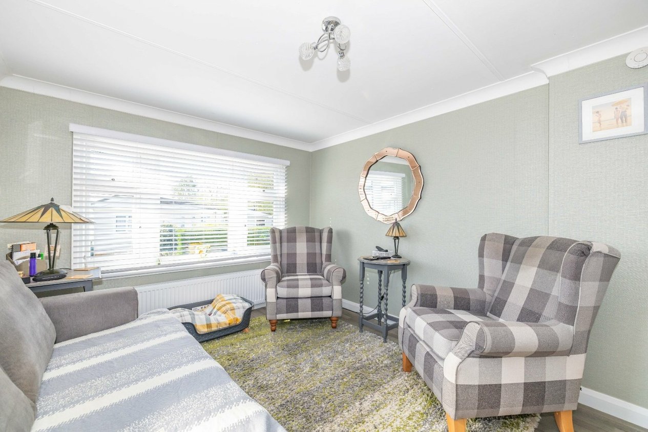 Properties For Sale in Four Horseshoes Park Seasalter Road