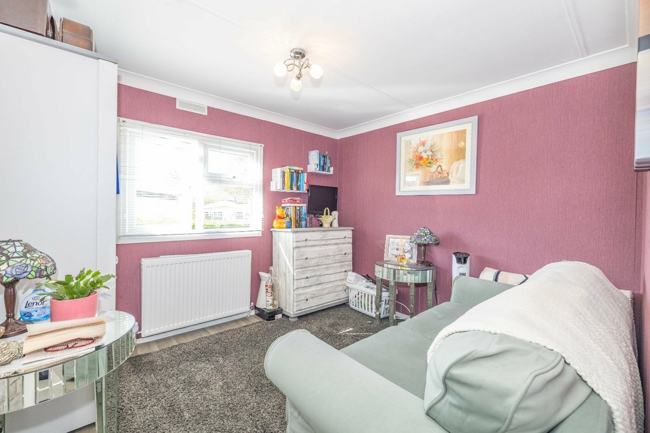 Properties For Sale in Four Horseshoes Park Seasalter Road